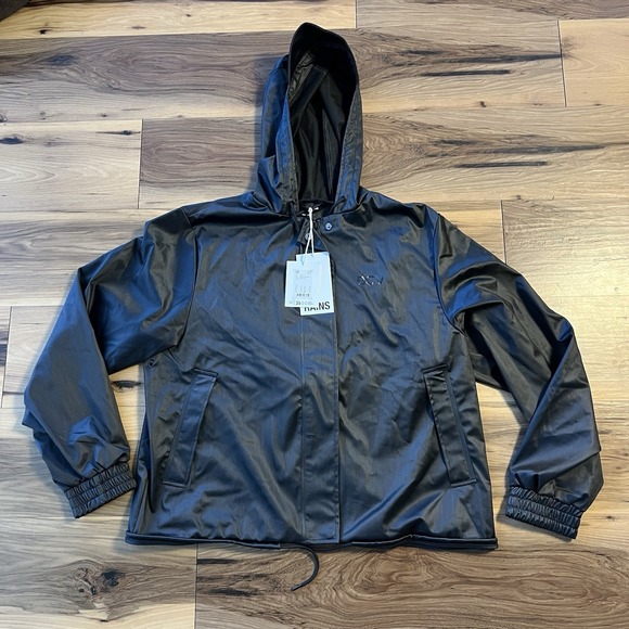 NWT RAINS Rain Jacket Black Grain String W Jacket Sz L With Hood MSRP $110 - Picture 1 of 11
